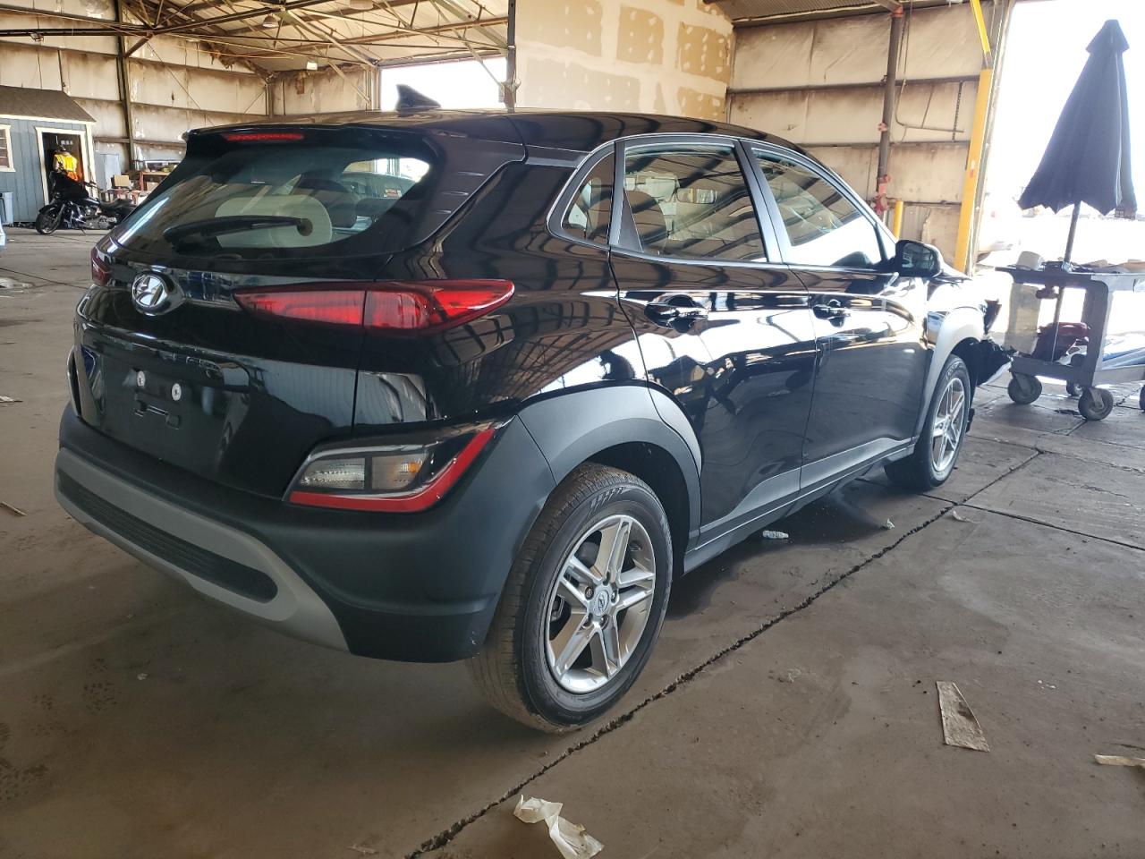 KM8K22AB6PU055971 2023 Hyundai Kona Se