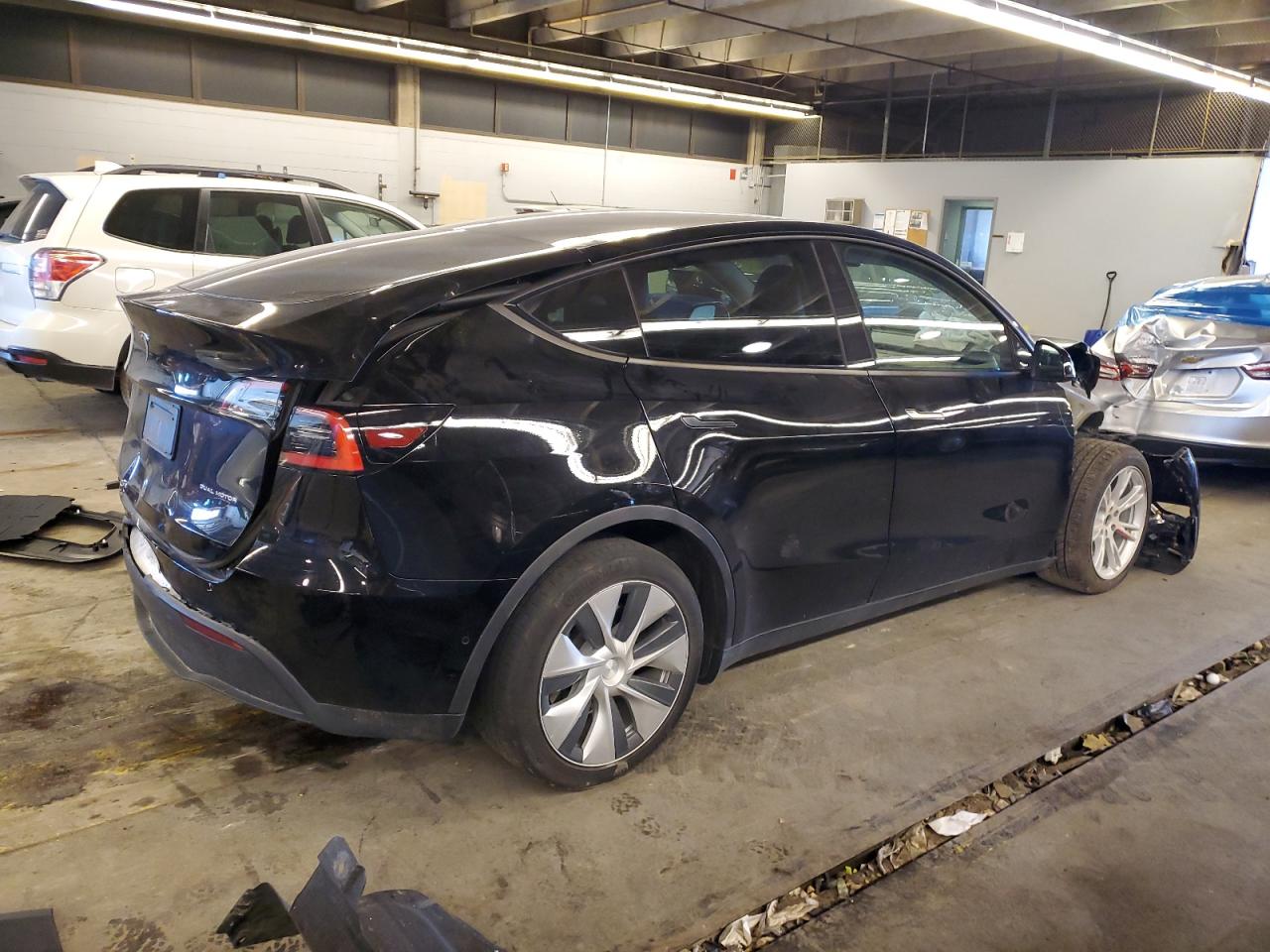 5YJYGAEE3MF113151 2021 Tesla Model Y