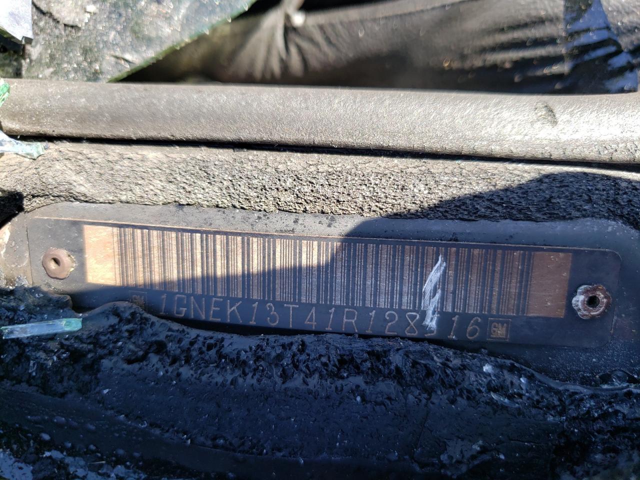 1GNEK13T41R128516 2001 Chevrolet Tahoe K1500