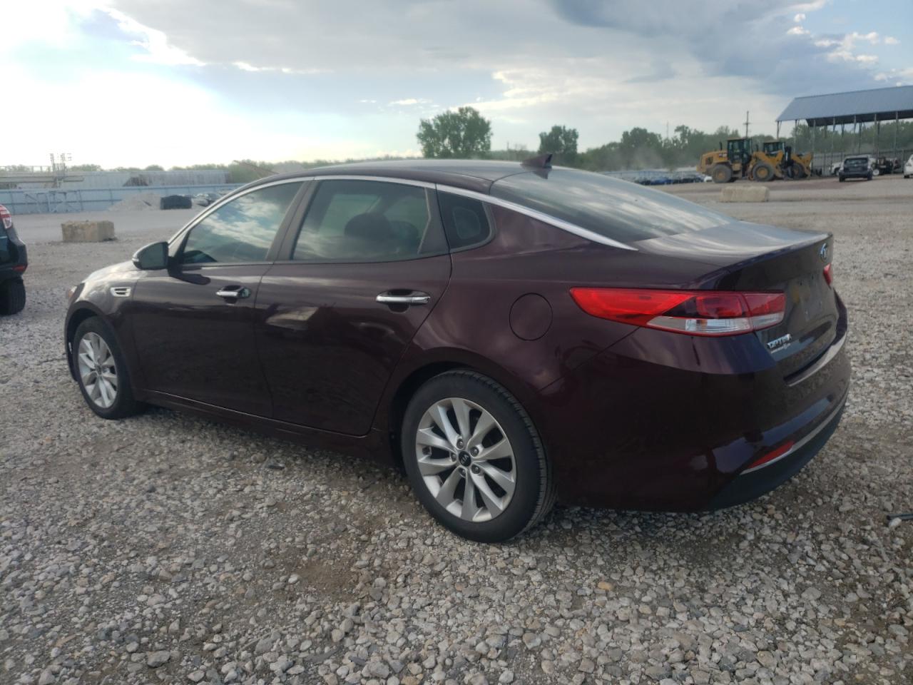 2018 Kia Optima Lx vin: 5XXGT4L39JG265292