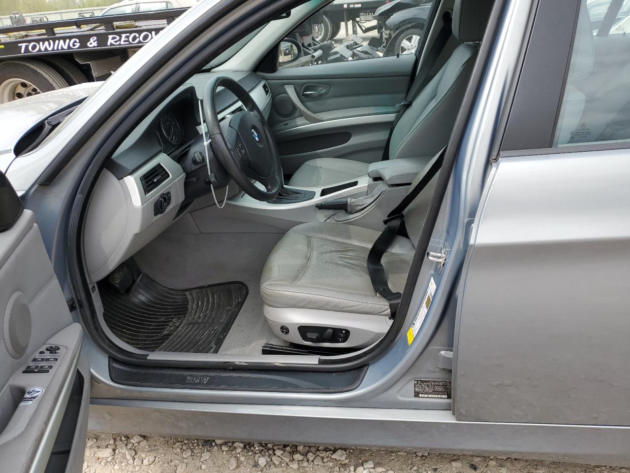 WBAVA33568KX84130 2008 BMW 328 I