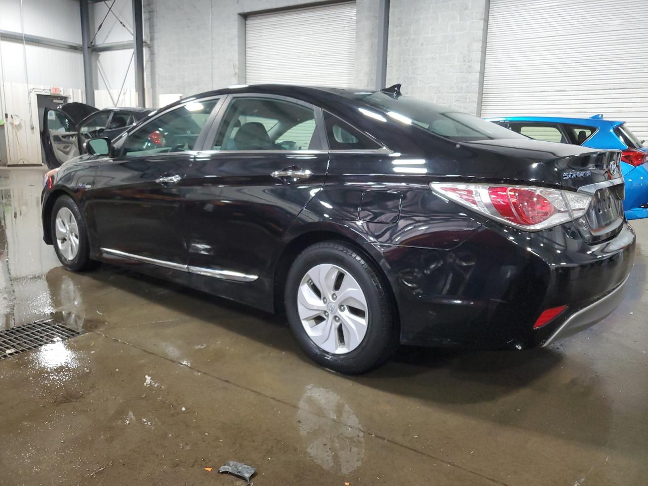 2015 Hyundai Sonata Hybrid vin: KMHEC4A40FA120305