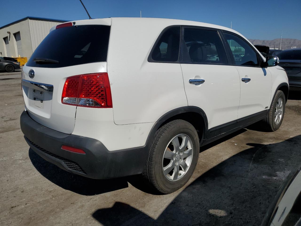 5XYKTCA12BG013774 2011 Kia Sorento Base