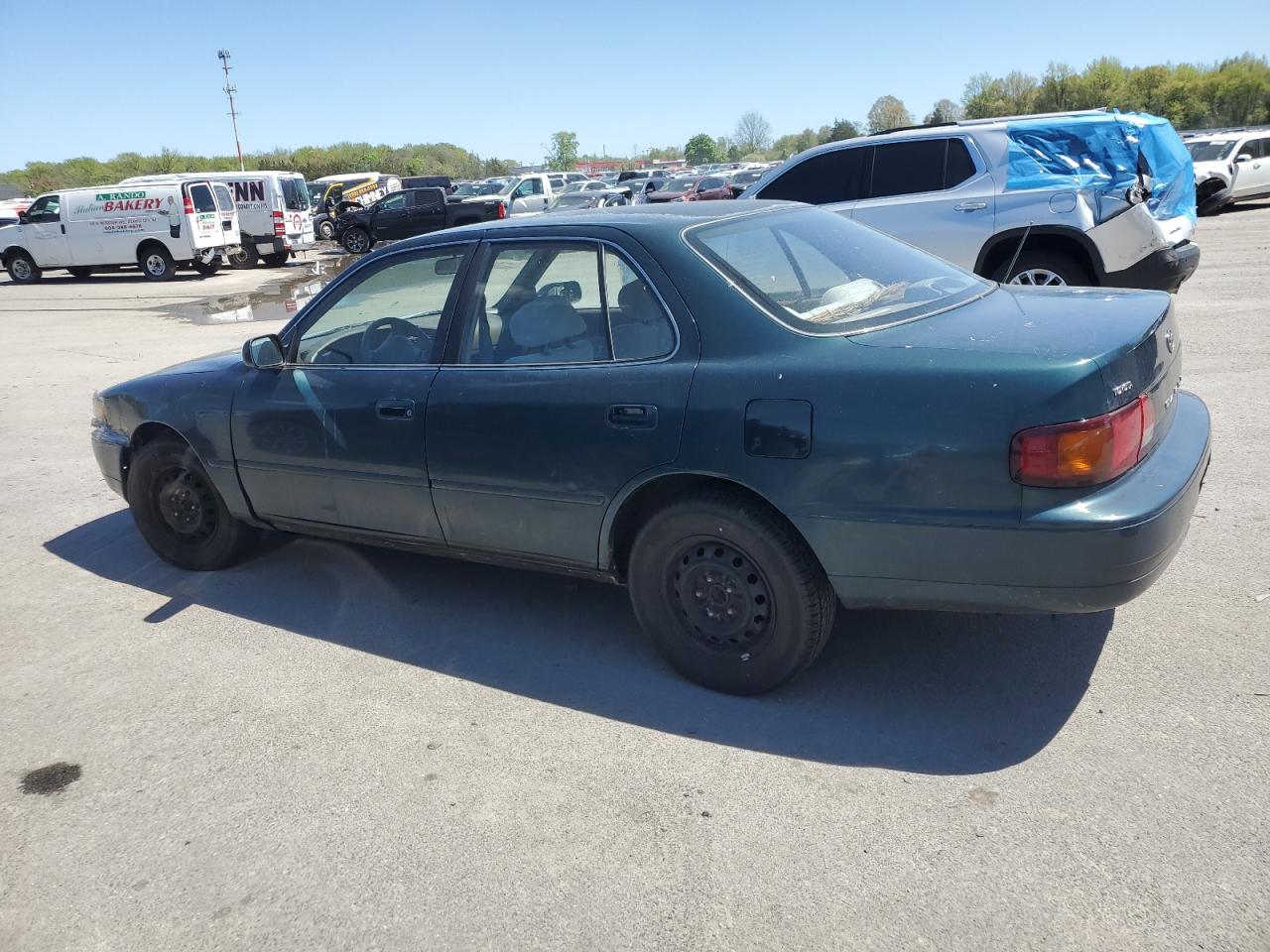 4T1BG12K4TU768260 1996 Toyota Camry Dx