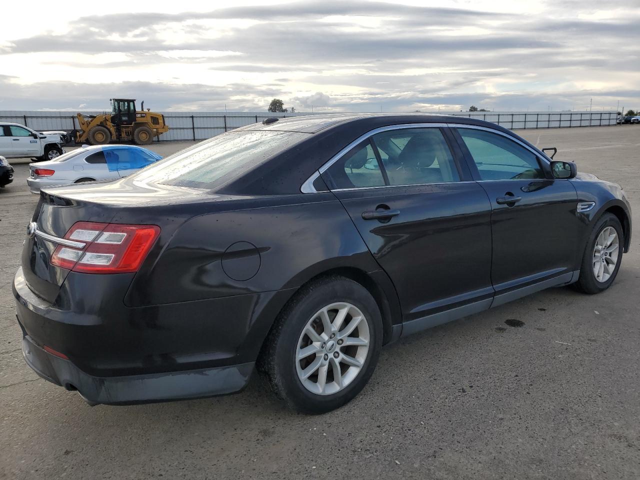 1FAHP2D80DG215603 2013 Ford Taurus Se