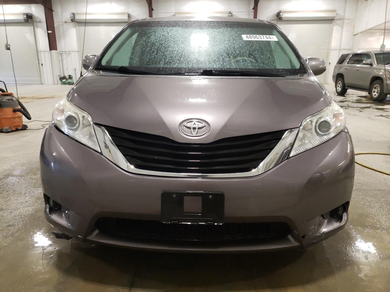 5TDKK3DC5BS029812 2011 Toyota Sienna Le