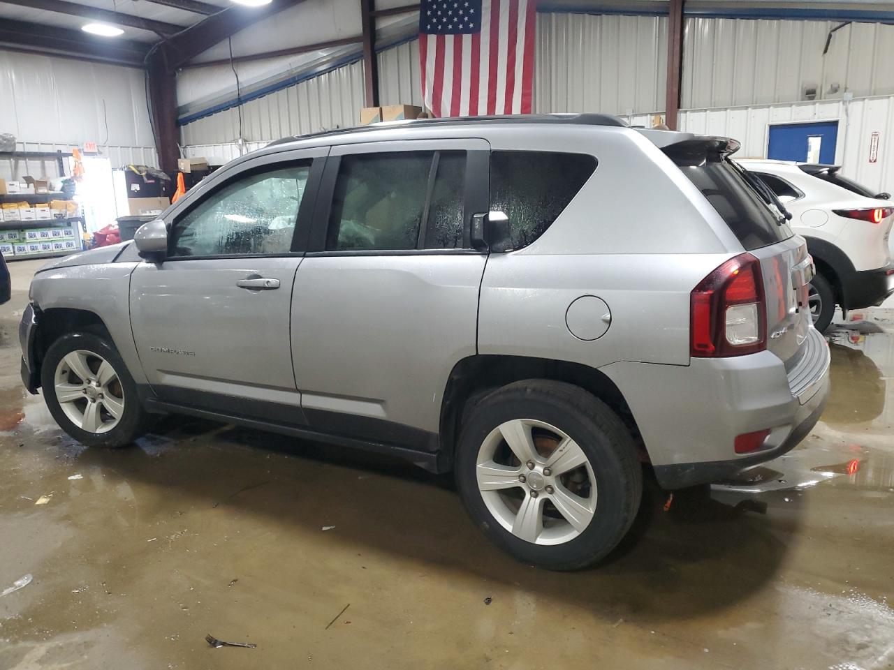 2015 Jeep Compass Latitude vin: 1C4NJDEB1FD412630