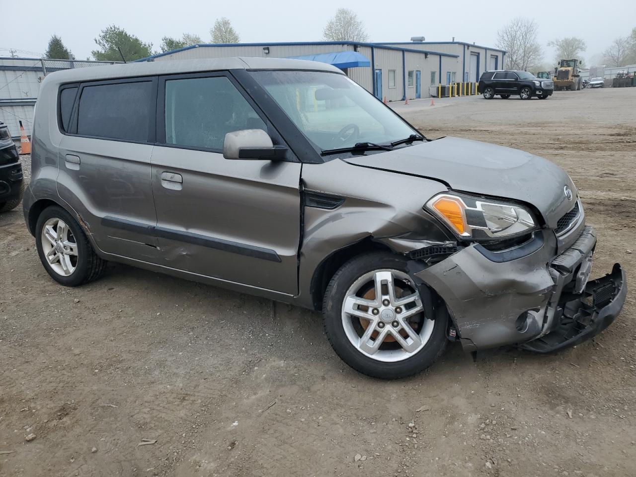 KNDJT2A27A7135914 2010 Kia Soul +