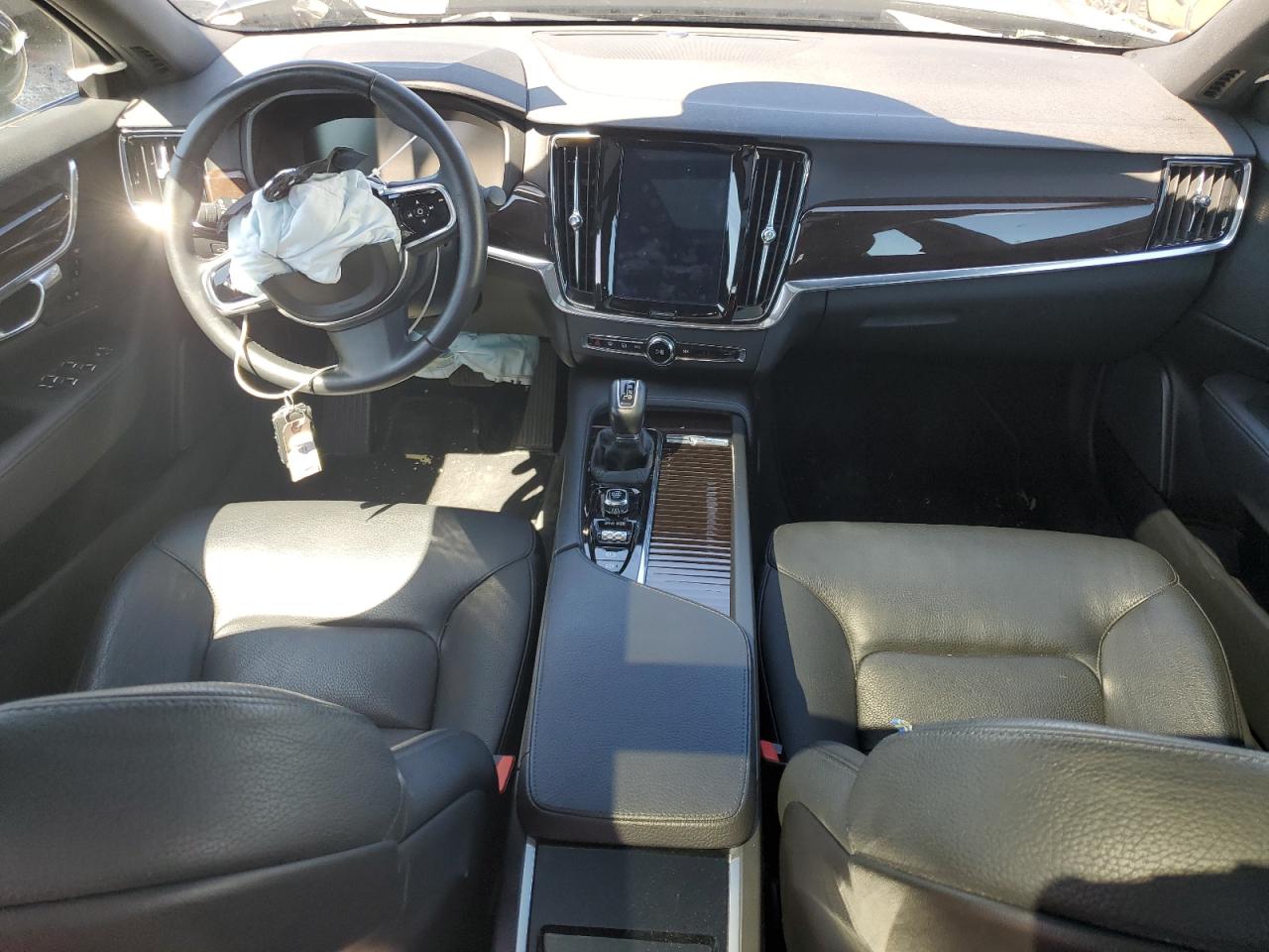 LVY102AK4KP100038 2019 Volvo S90 T5 Momentum