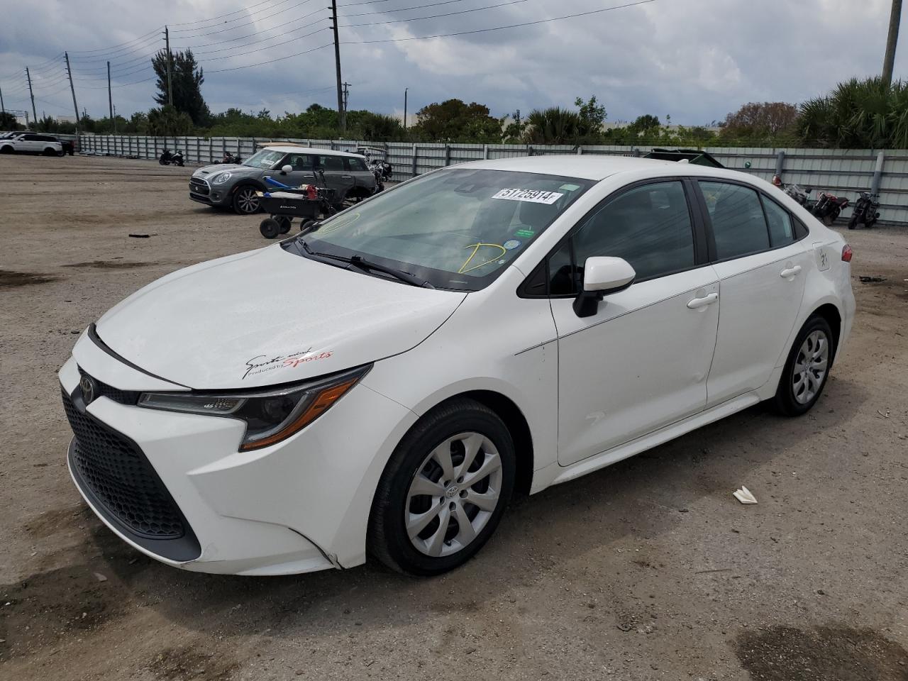 2020 Toyota Corolla Le vin: 5YFEPRAE6LP126308