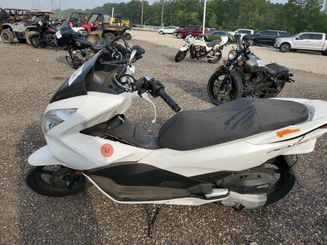 2018 HONDA PCX 150 RLHKF1804JY300144