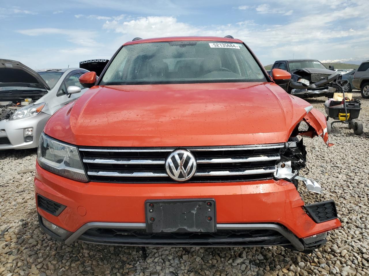 3VV3B7AX5JM025682 2018 Volkswagen Tiguan Se