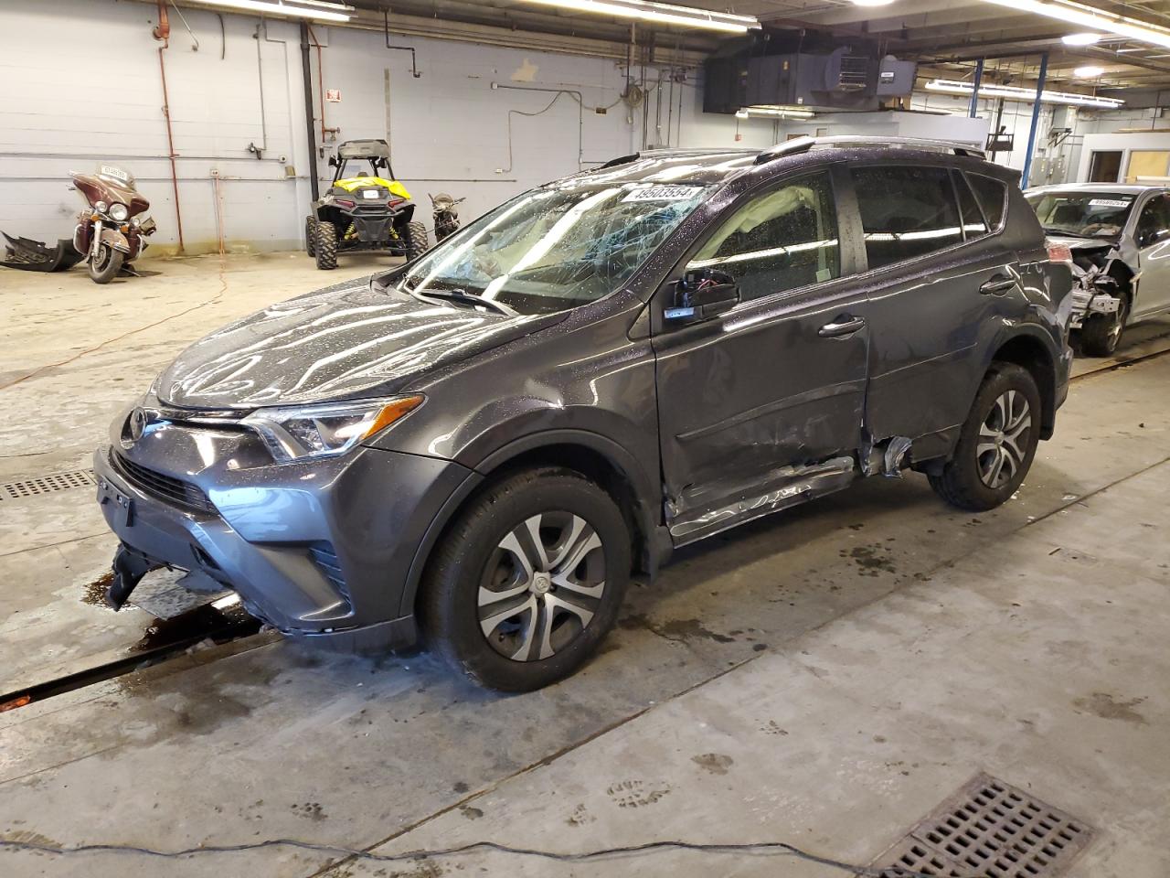 2018 Toyota Rav4 Le vin: JTMBFREV5JJ733821