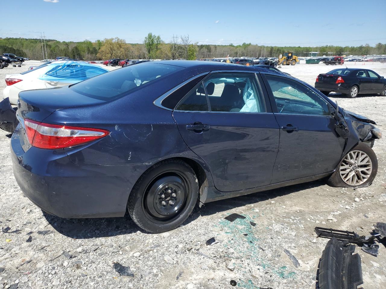 4T1BF1FK0HU617694 2017 Toyota Camry Le