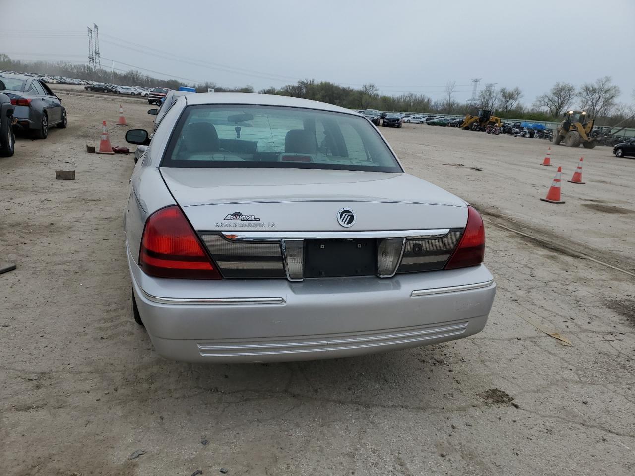 2MEBM7FV3AX638236 2010 Mercury Grand Marquis Ls