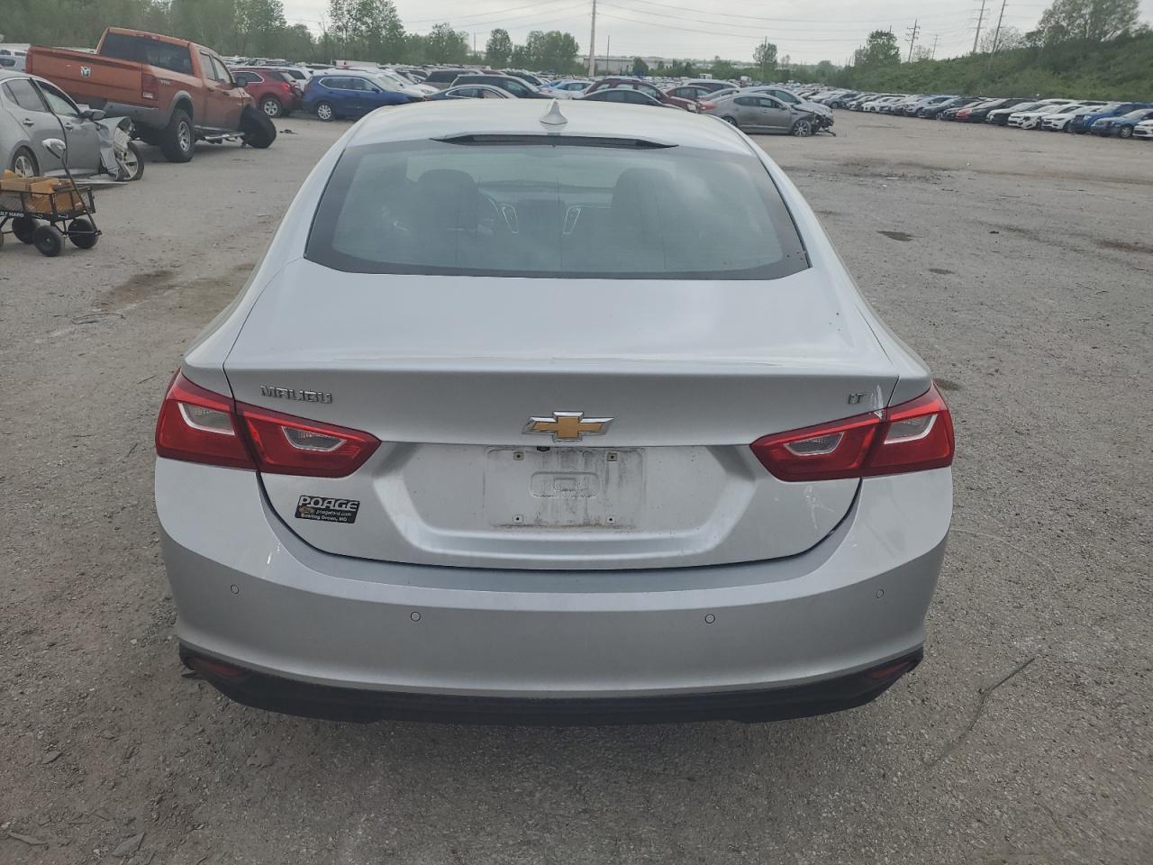 1G1ZD5ST4JF292193 2018 Chevrolet Malibu Lt