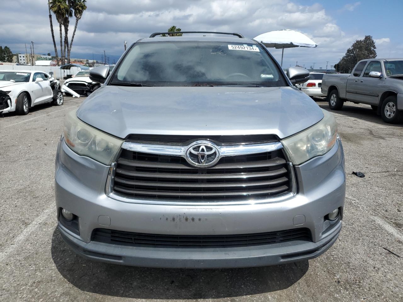 2015 Toyota Highlander Le vin: 5TDZKRFHXFS046668