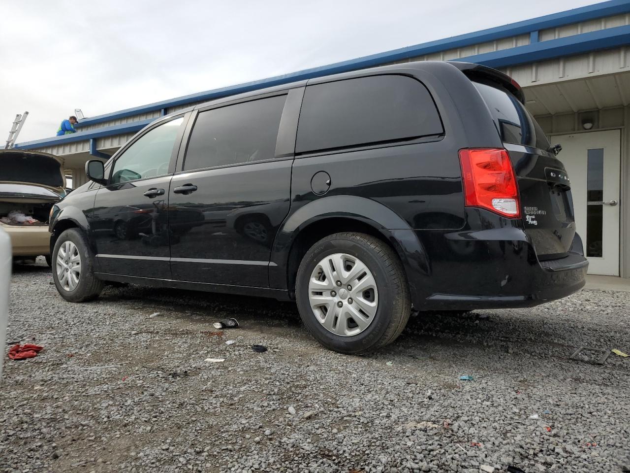 2C4RDGBG2JR308129 2018 Dodge Grand Caravan Se