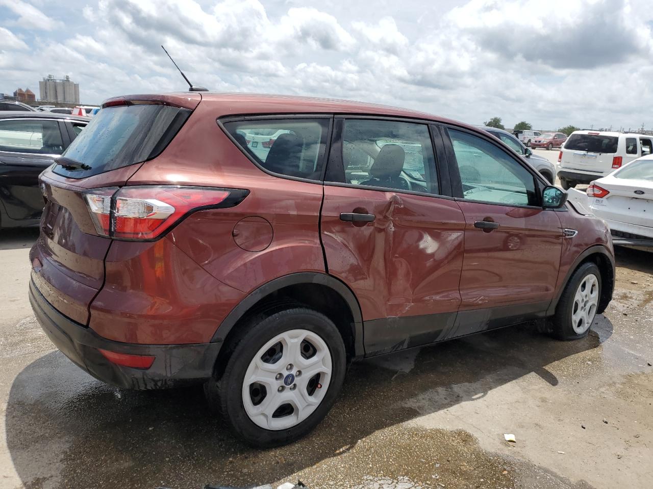 2018 Ford Escape S vin: 1FMCU0F73JUA48376