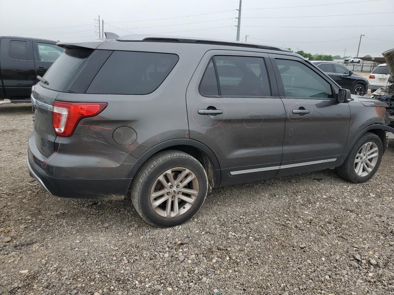 1FM5K7D82HGD86931 2017 Ford Explorer Xlt