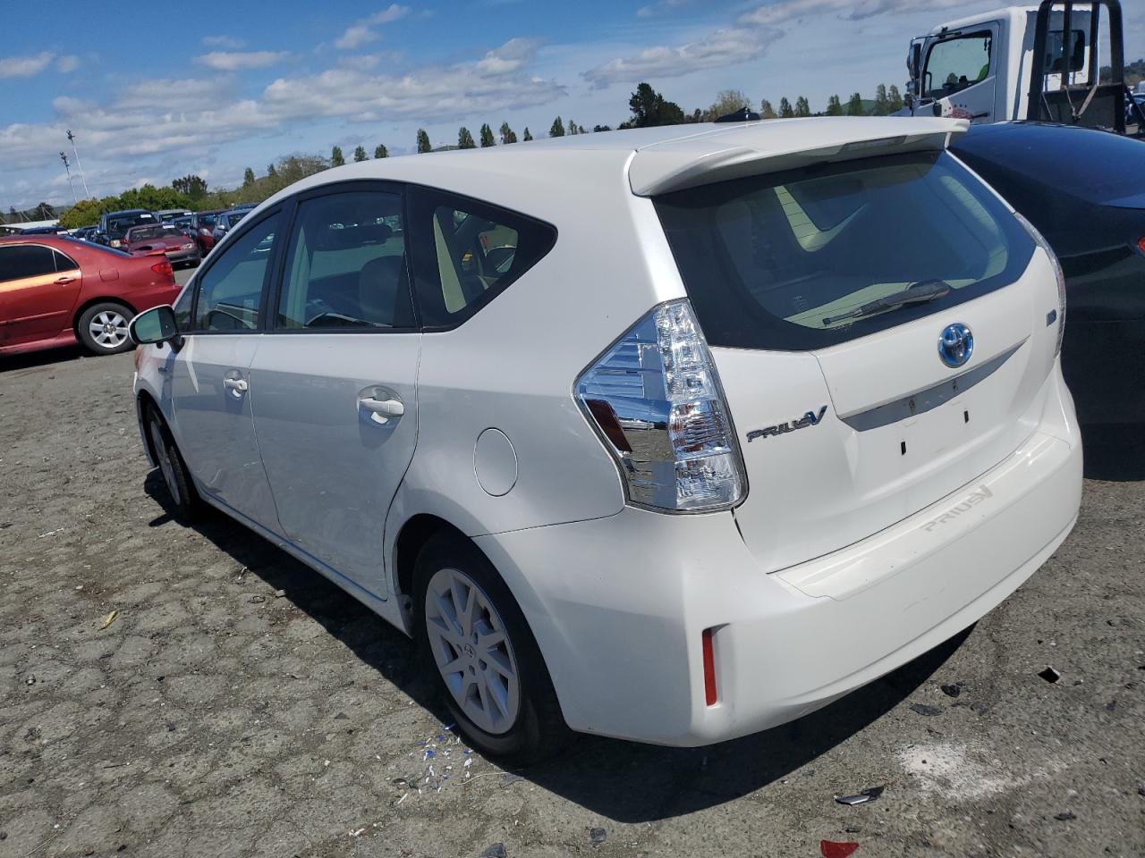 JTDZN3EU8E3328746 2014 Toyota Prius V