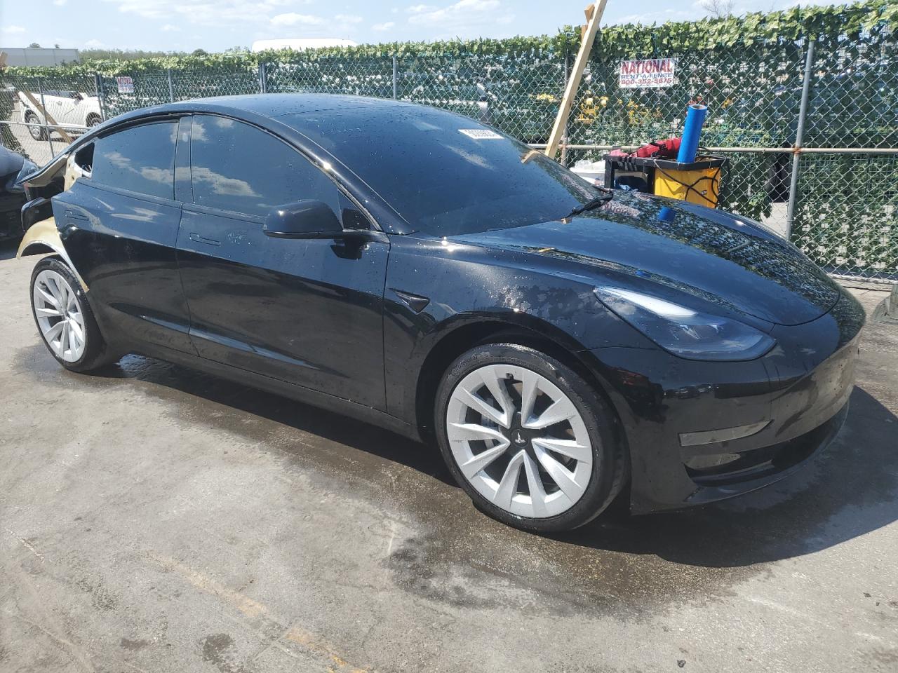 2023 Tesla Model 3 vin: 5YJ3E1EA8PF490138