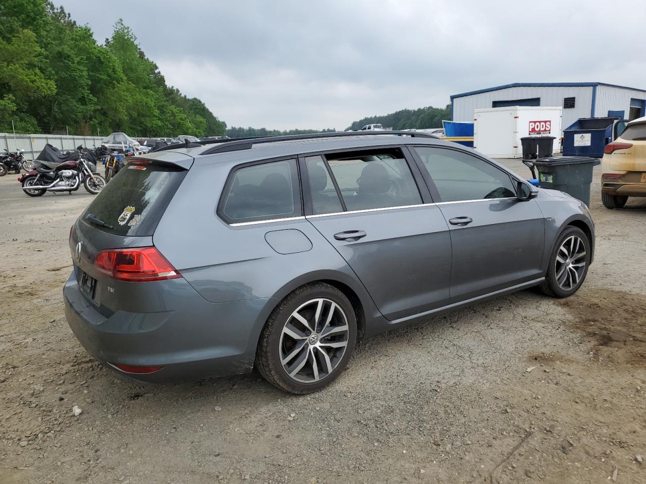 3VWC17AU3GM520444 2016 Volkswagen Golf Sportwagen S