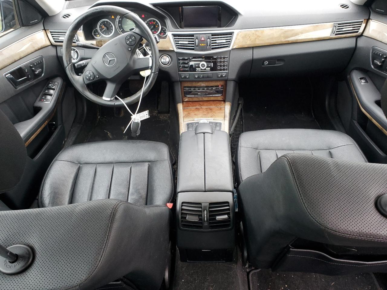 WDDHF9AB6BA266180 2011 Mercedes-Benz E 550 4Matic