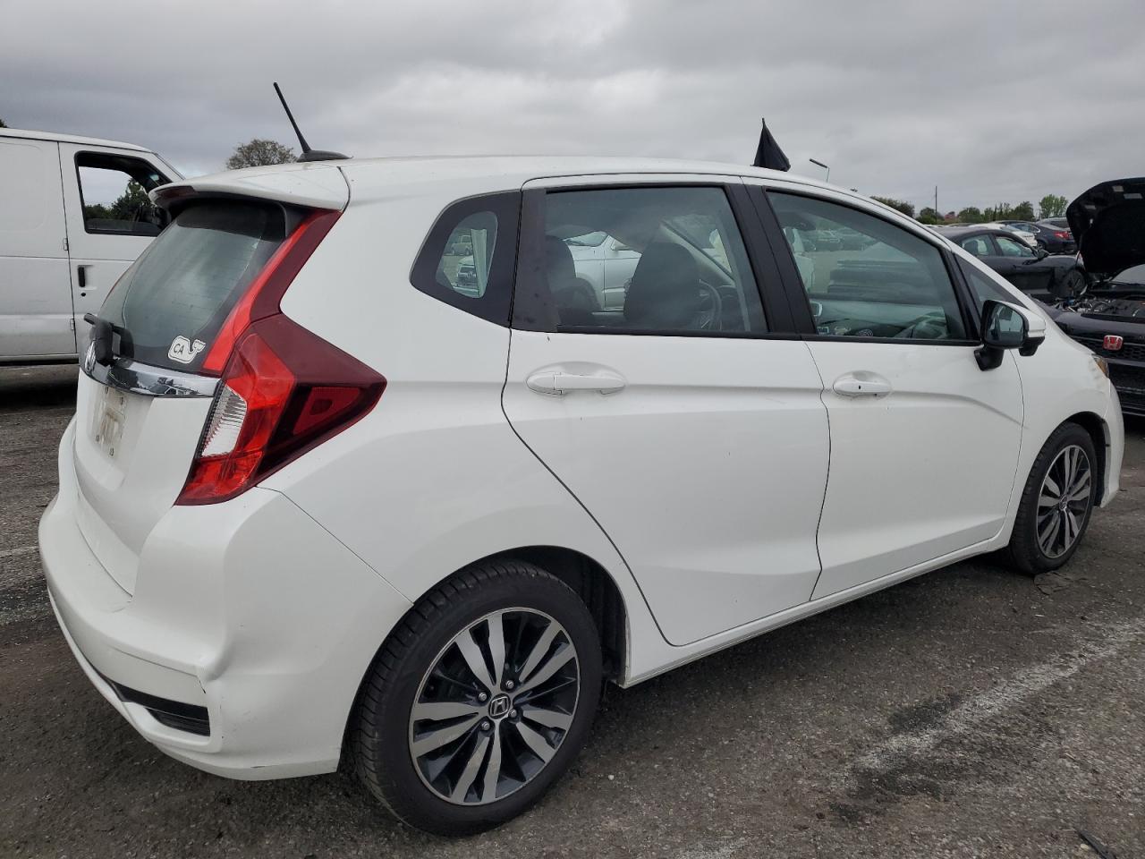 2018 Honda Fit Ex vin: 3HGGK5H88JM721537