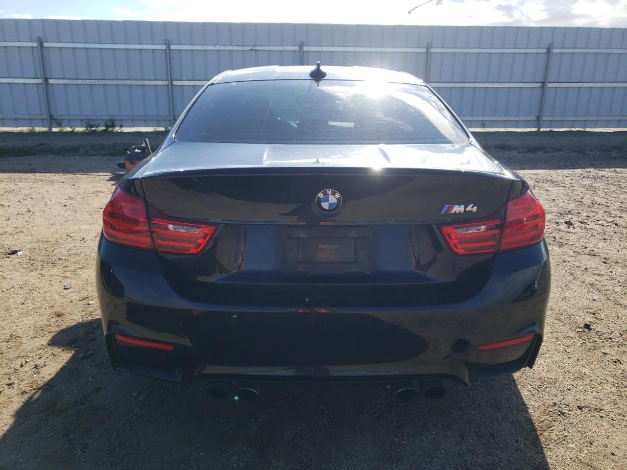 2016 BMW M4 vin: WBS3R9C59GK338082