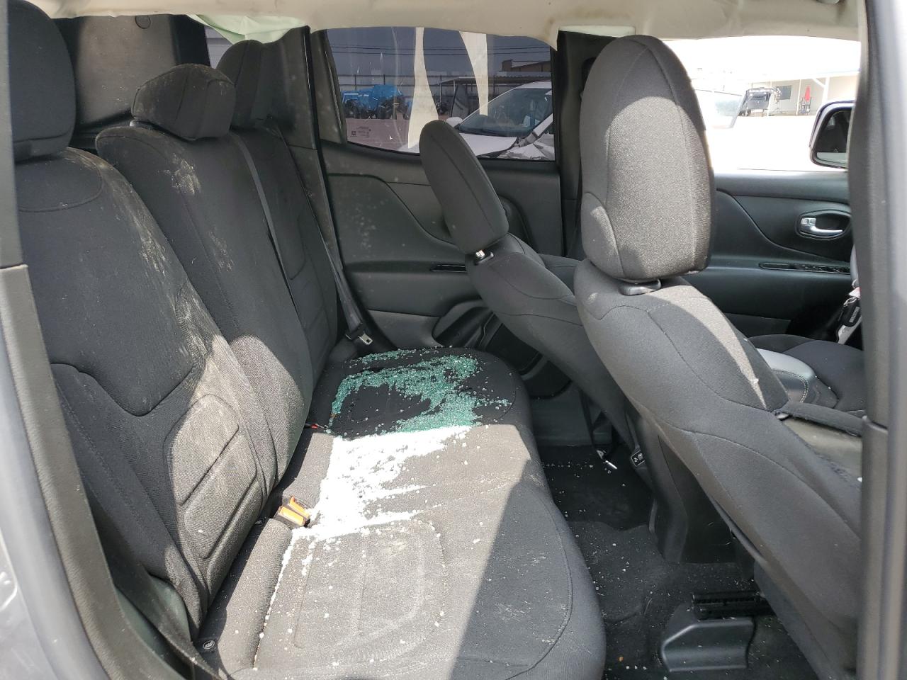 ZACNJDB14NPN48985 2022 Jeep Renegade Latitude