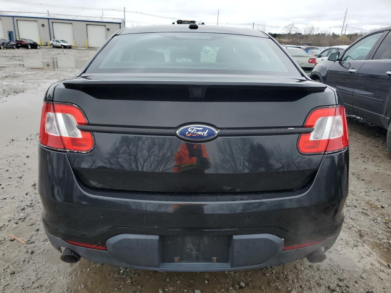 1FAHP2KT9AG155033 2010 Ford Taurus Sho