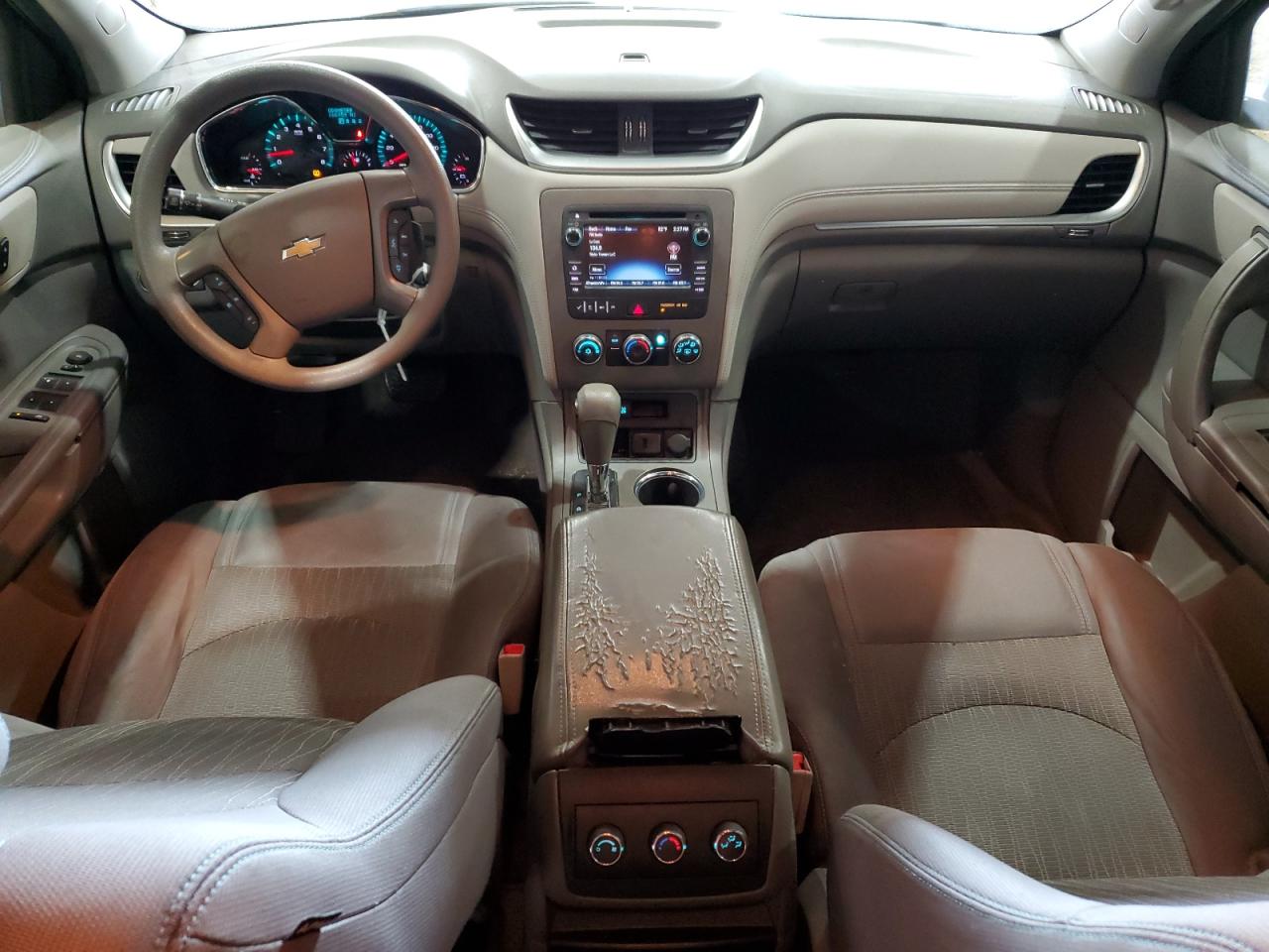 1GNKRFKDXFJ368598 2015 Chevrolet Traverse Ls