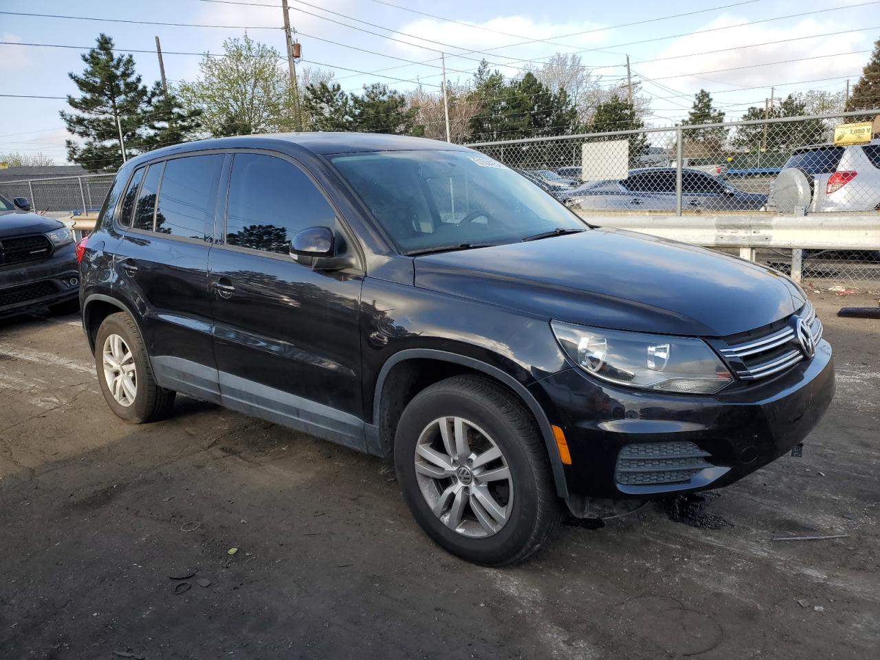 WVGBV7AXXDW504083 2013 Volkswagen Tiguan S