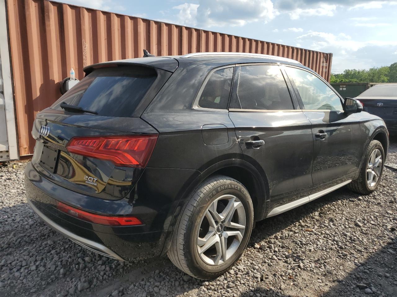 WA1ANAFY4J2021135 2018 Audi Q5 Premium