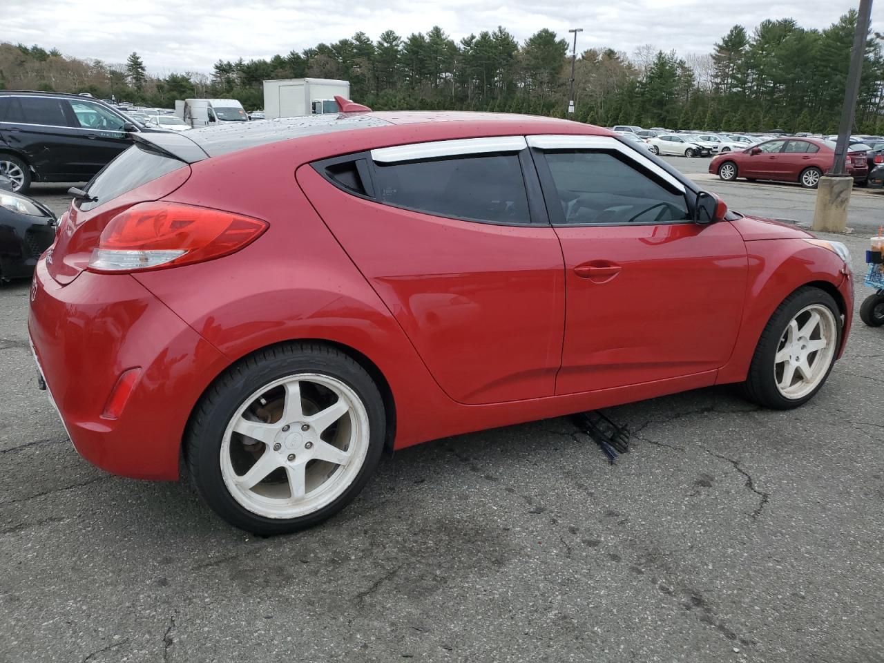 2017 Hyundai Veloster vin: KMHTC6AD4HU306353