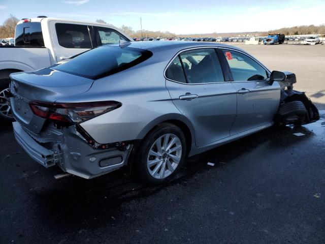 Lot #2461828775 2022 TOYOTA CAMRY LE salvage car