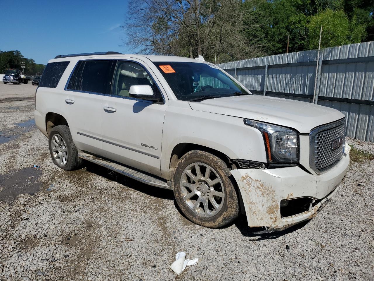 2017 GMC Yukon Denali vin: 1GKS1CKJ9HR308552