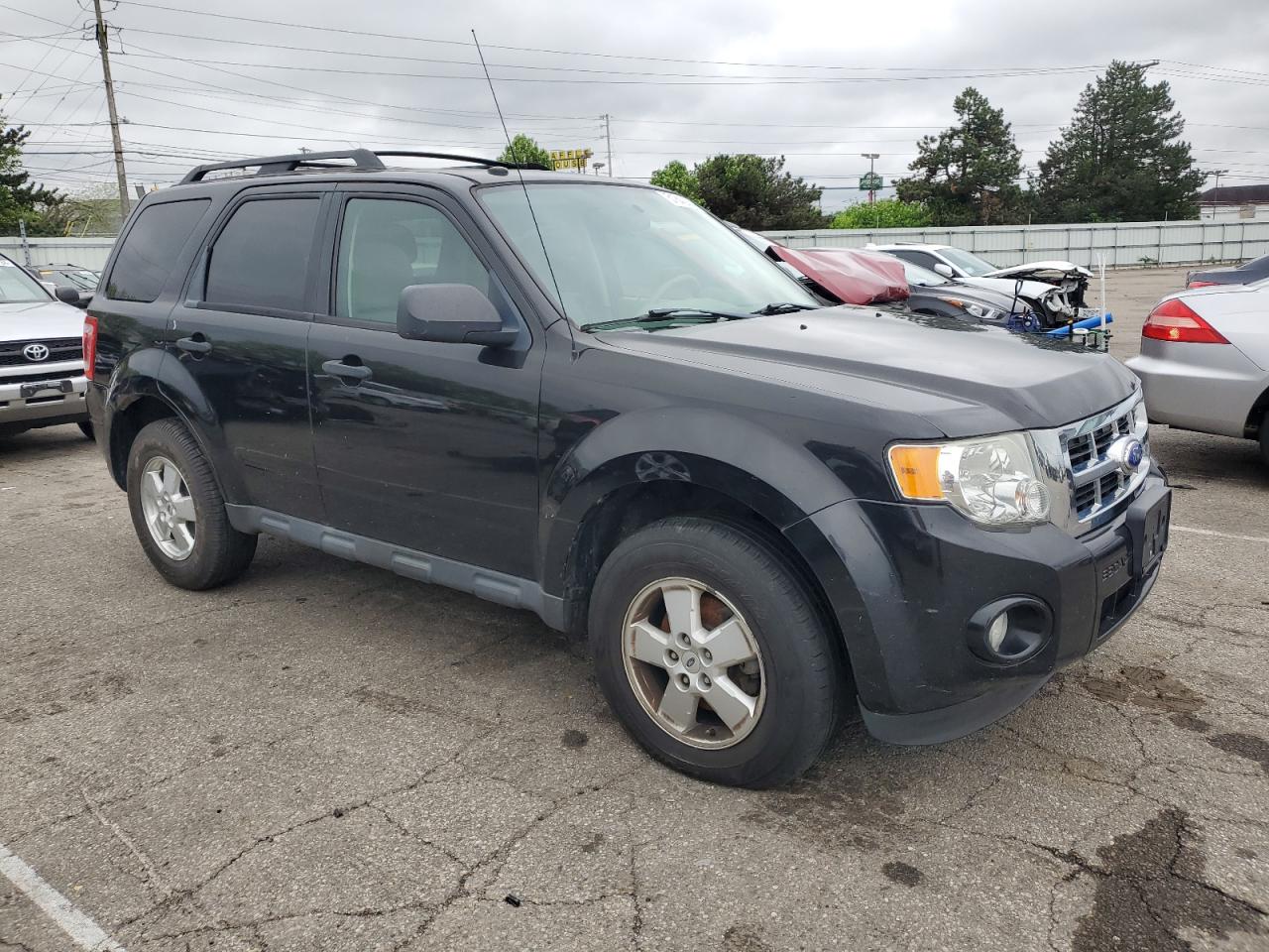 1FMCU0DGXBKC27627 2011 Ford Escape Xlt