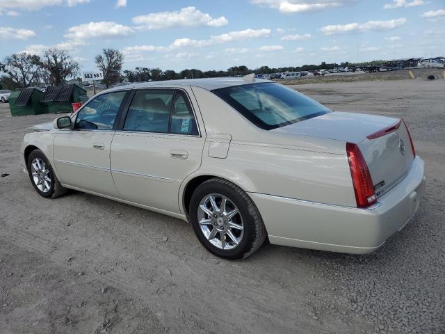 CADILLAC DTS LUXURY COLLECTION 2010 1