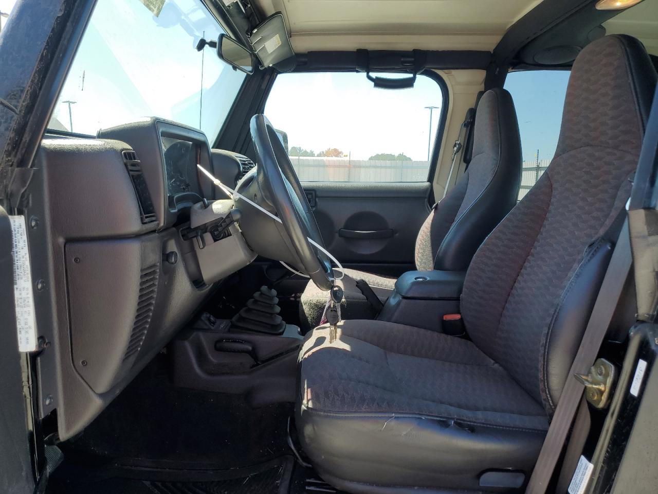 1J4FA49S5YP793215 2000 Jeep Wrangler / Tj Sport