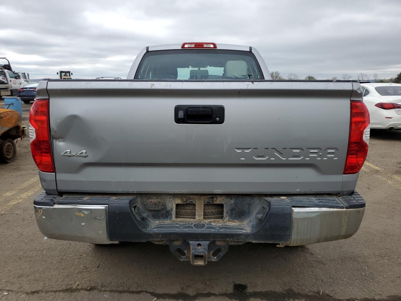 5TFUM5F17FX061512 2015 Toyota Tundra Double Cab Sr/Sr5