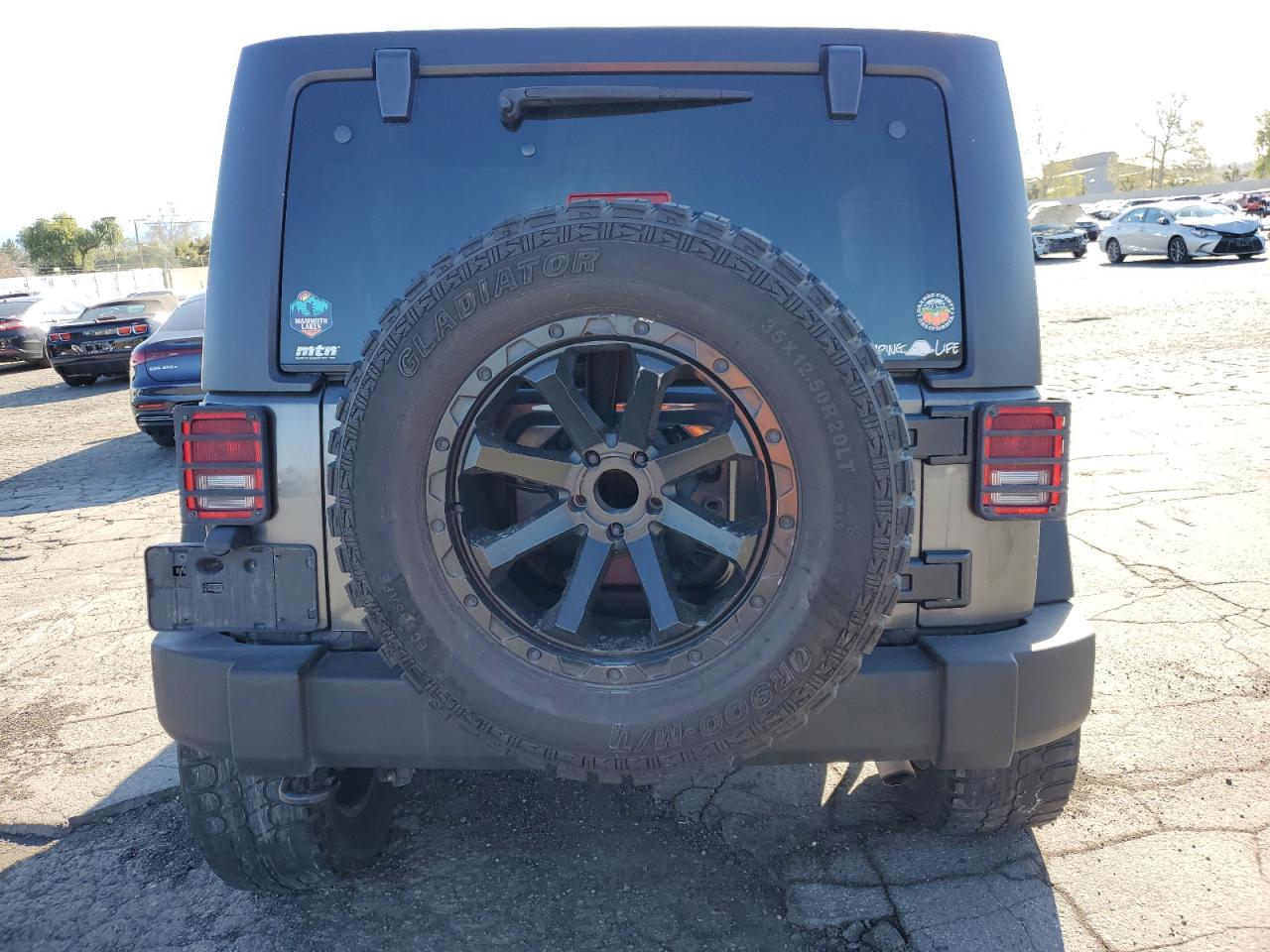 1C4BJWDG4JL886839 2018 Jeep Wrangler Unlimited Sport