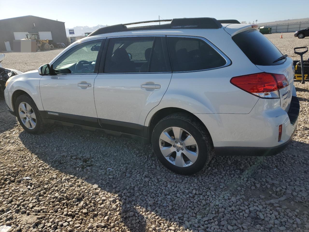 4S4BRCGC0A3324707 2010 Subaru Outback 2.5I Premium