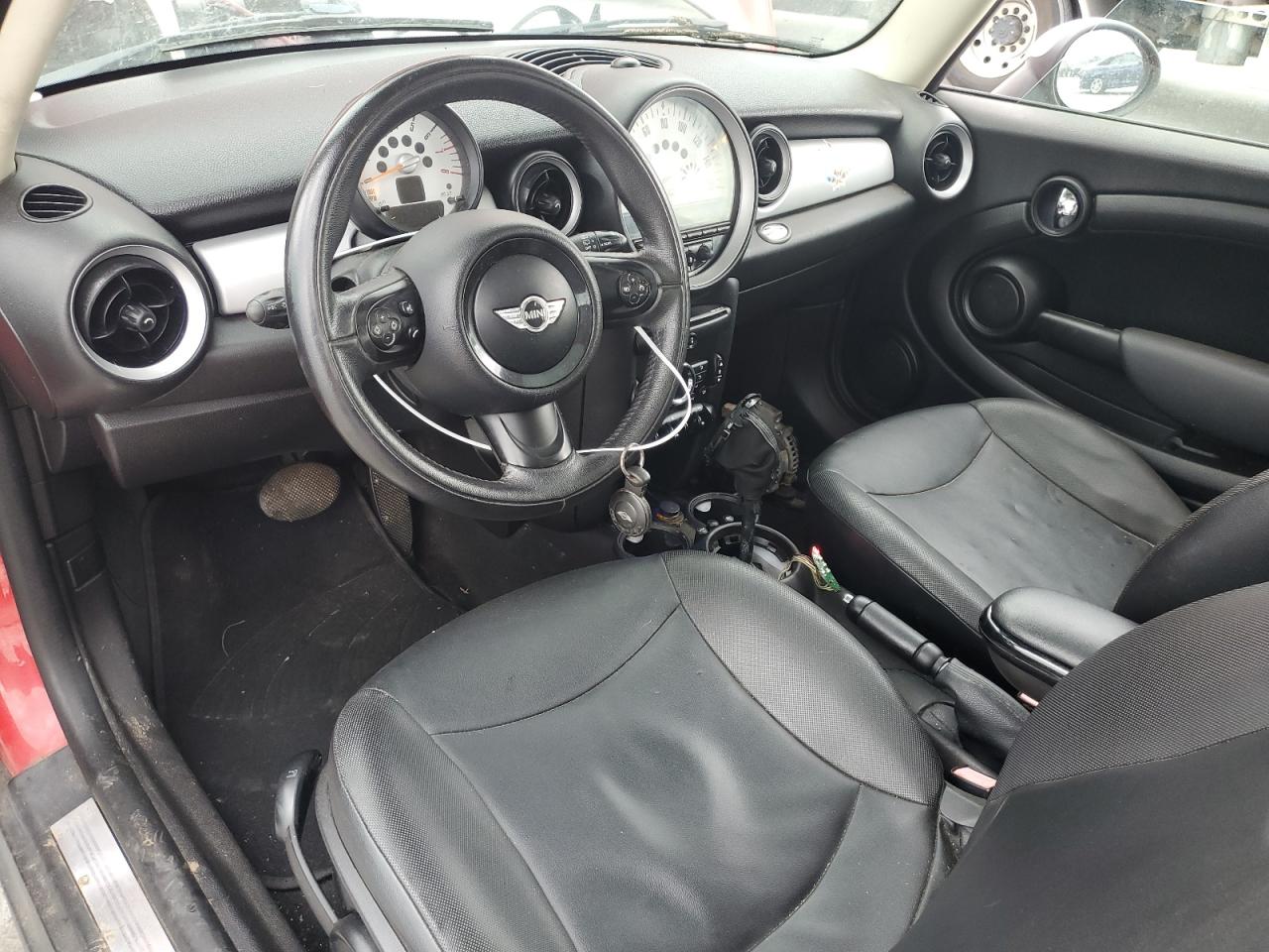 2013 Mini Cooper vin: WMWSU3C51DT690302