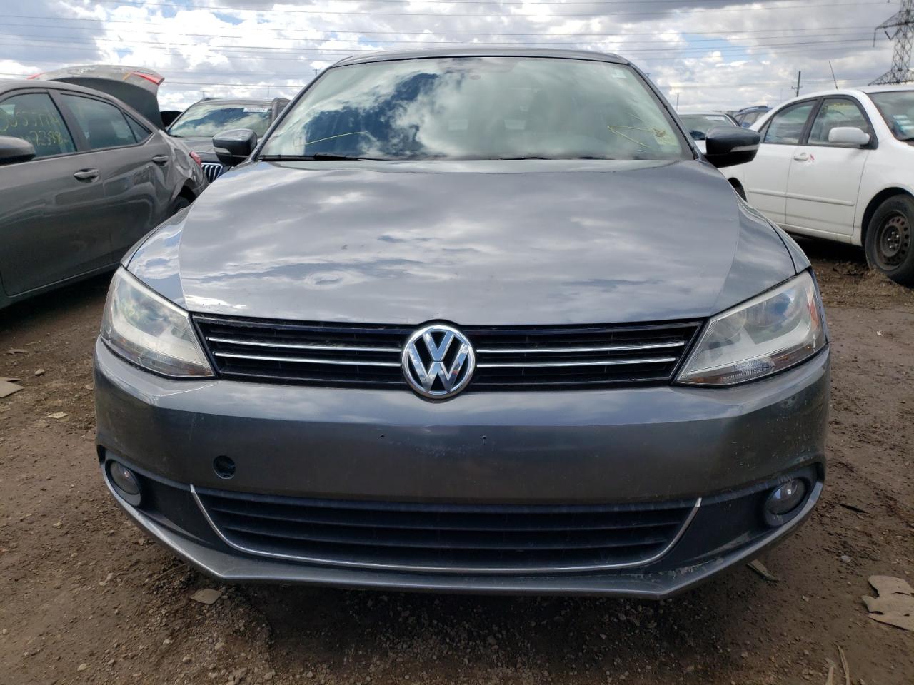 3VWLX7AJ9BM367002 2011 Volkswagen Jetta Sel