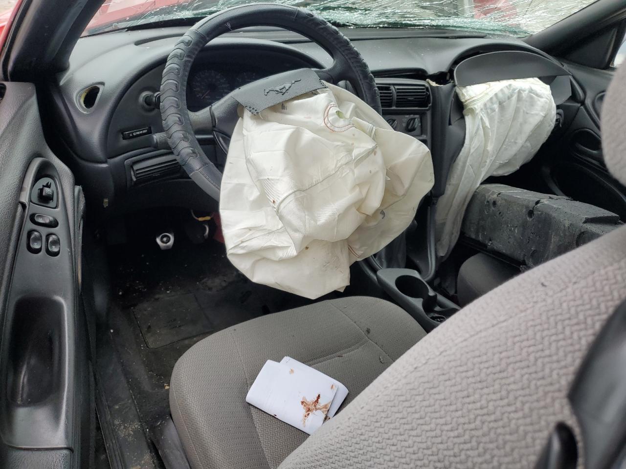 1FAFP4043XF162217 1999 Ford Mustang