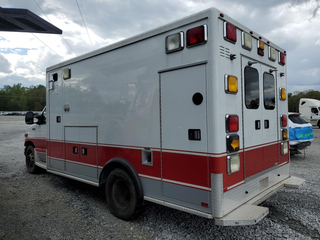 1FDXE45P05HA59809 2005 Ford Econoline E450 Super Duty Cutaway Van