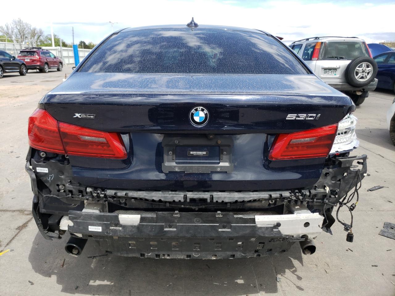 WBAJA7C54KWW25385 2019 BMW 530 Xi