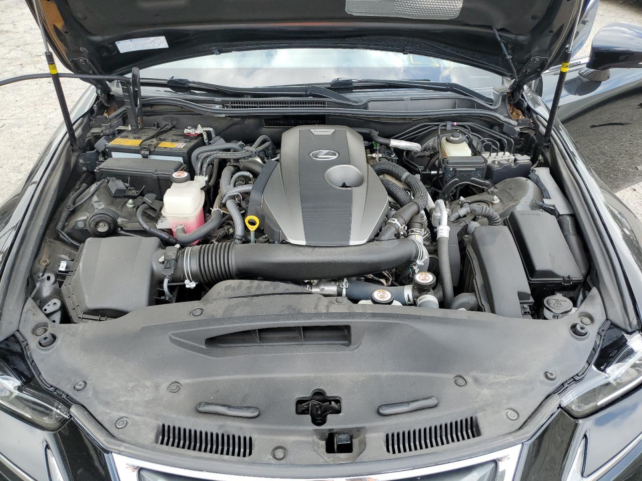 JTHBA1D21J5075686 2018 Lexus Is 300